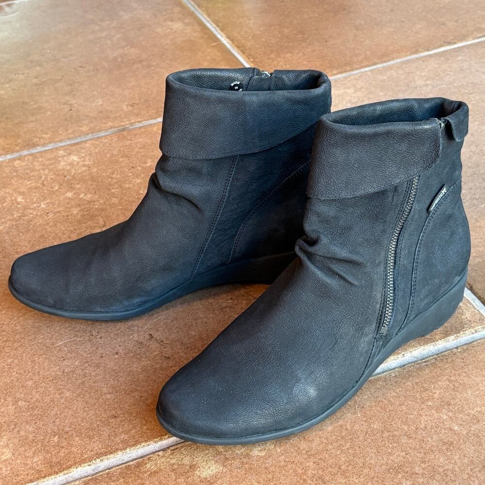 Mephisto Seddy Scrunchy Ankle Boots w Cuffs Matte Black Nubuck Leather size 9.5